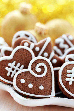 Use a small gingerbread cookie as a token with the reindeer games christmas bingo set at UnCommonCourtesy.com